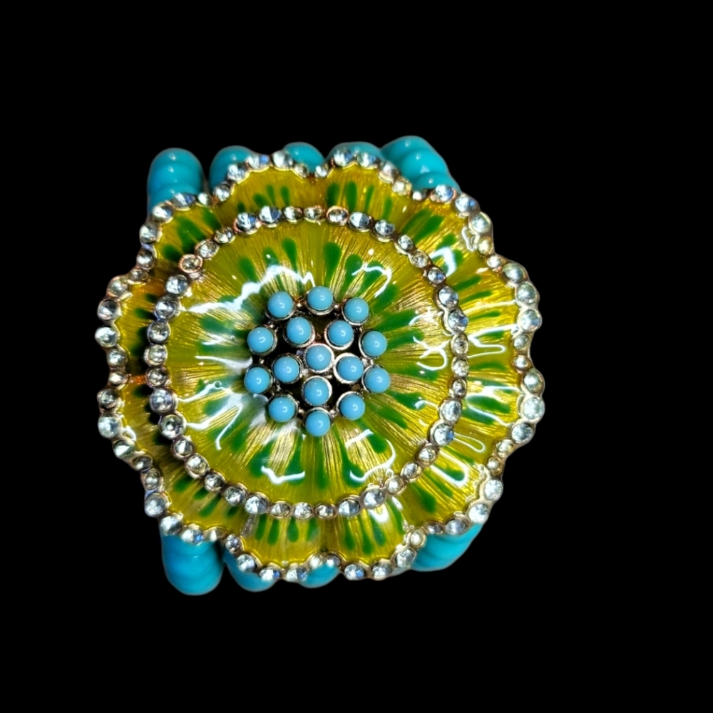 Green flower bracelet